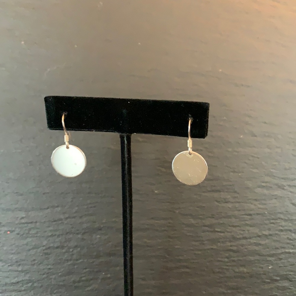 Mirror finish circle drop earrings